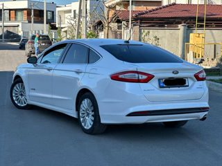 Ford Fusion foto 4