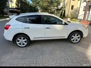 Nissan Rogue foto 4