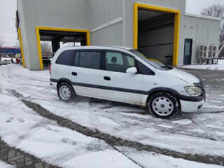 Opel Zafira foto 6