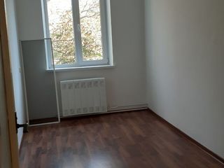 Apartament cu 3 odăi, str. Vasile Lupu foto 3
