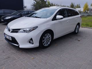 Toyota Auris foto 2