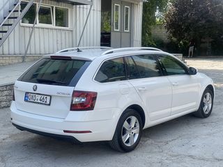 Skoda Octavia foto 4