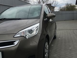 Toyota Verso-S foto 1