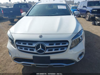 Mercedes GLA foto 2