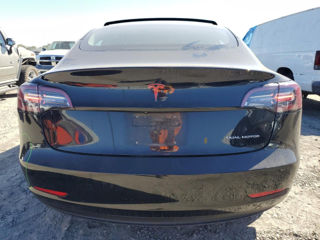 Tesla Model 3 foto 5