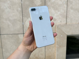 iPhone 8 Plus 64GB foto 2