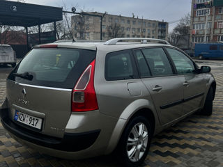 Renault Megane foto 2