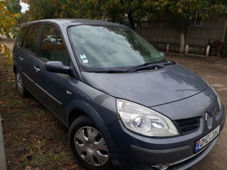 Renault Grand Scenic foto 2