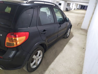 Suzuki SX4 foto 6