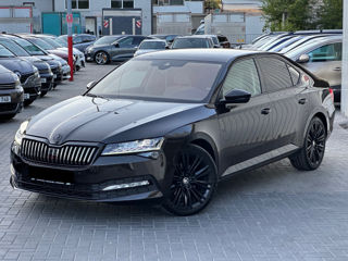 Skoda Superb foto 1