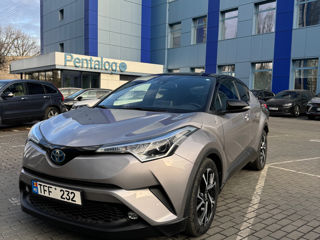 Toyota C-HR foto 2