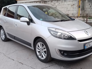 Renault Grand Scenic foto 9