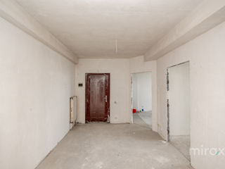 Apartament cu 2 camere, 70 m², Buiucani, Chișinău foto 14