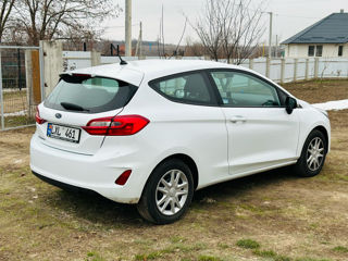 Ford Fiesta foto 3