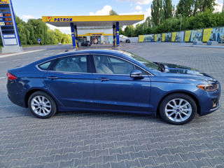 Ford Fusion foto 9