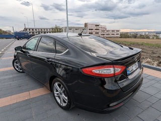 Ford Fusion foto 9