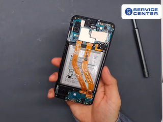 Samsung Galaxy A20 (2019) A200 Bateria nu se încarcă? О vom înlocui fără probleme! foto 1
