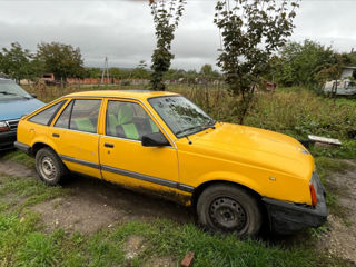 Opel Ascona foto 2