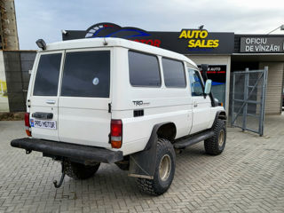 Toyota Land Cruiser foto 3