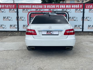 Mercedes E-Class фото 7