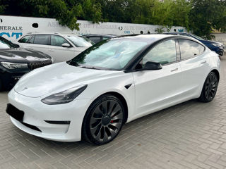 Tesla Model 3 foto 2