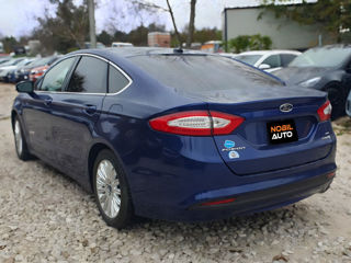 Ford Fusion foto 4