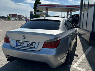 BMW 5 Series foto 4