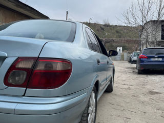 Nissan Almera foto 4