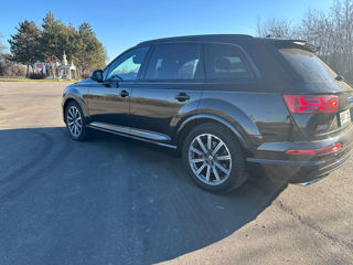 Audi SQ7 foto 10