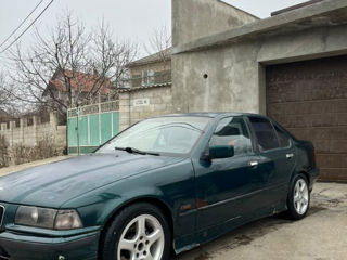 BMW 3 Series foto 4