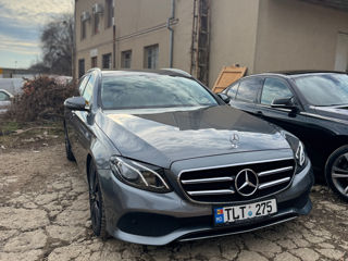 Mercedes E-Class foto 2