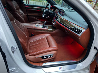 BMW 7 Series foto 8