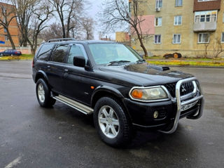 Mitsubishi Pajero Sport foto 6