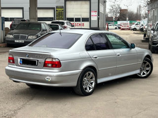 BMW 5 Series foto 3