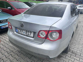 Volkswagen Jetta foto 4