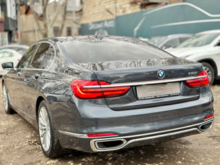 BMW 7 Series foto 8