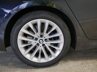 BMW 5 Series foto 12