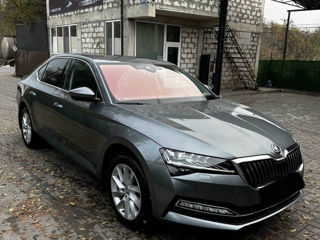 Skoda Superb foto 2