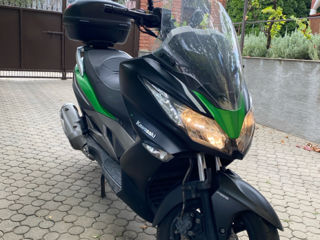 Kawasaki J300 foto 2