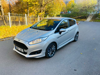 Ford Fiesta foto 7