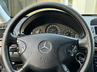 Mercedes E-Class foto 14