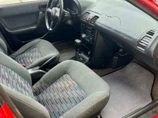 Mazda 323 foto 6