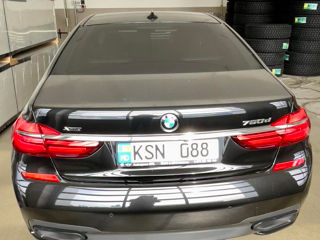 BMW 7 Series foto 8