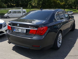 BMW 7 Series foto 3