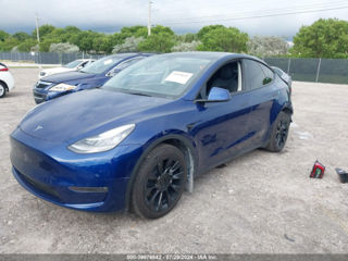 Tesla Model Y foto 2