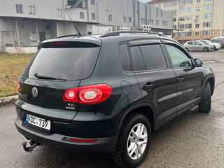 Volkswagen Tiguan foto 2