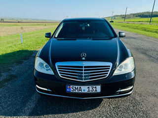 Mercedes S-Class foto 1