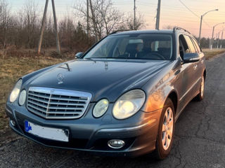 Mercedes E-Class foto 2