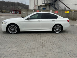 BMW 5 Series foto 4