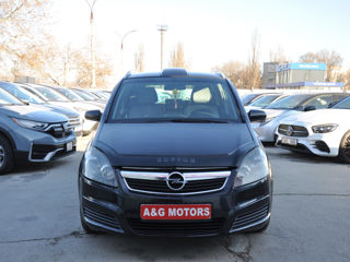 Opel Zafira foto 2